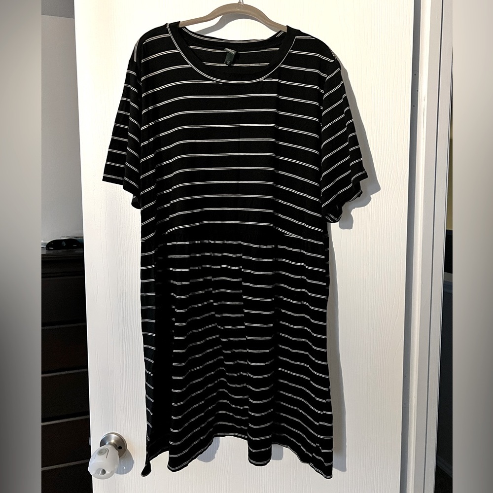 Like new T-shirt dress